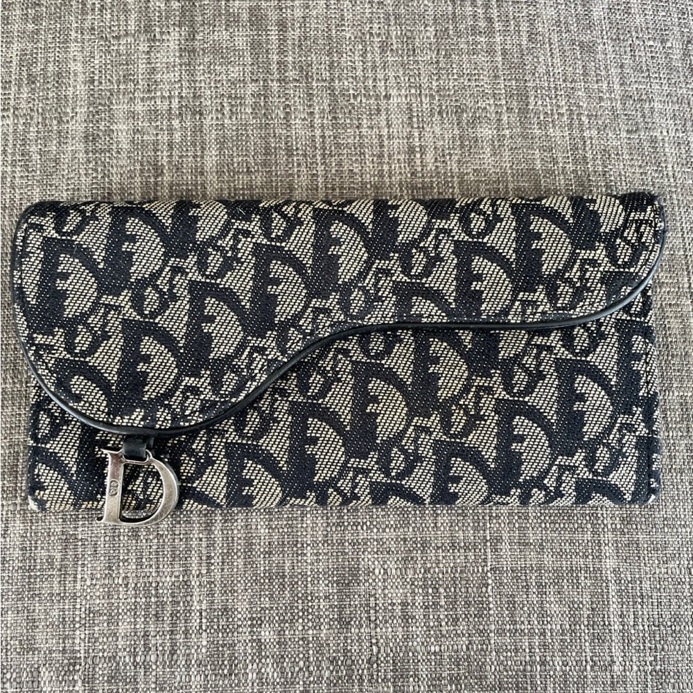 VINTAGE CHRISTIAN DIOR SADDLE WALLET - Picture 3 of 8